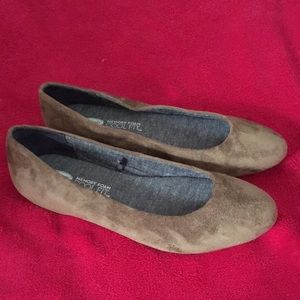 NEW Light brown flats